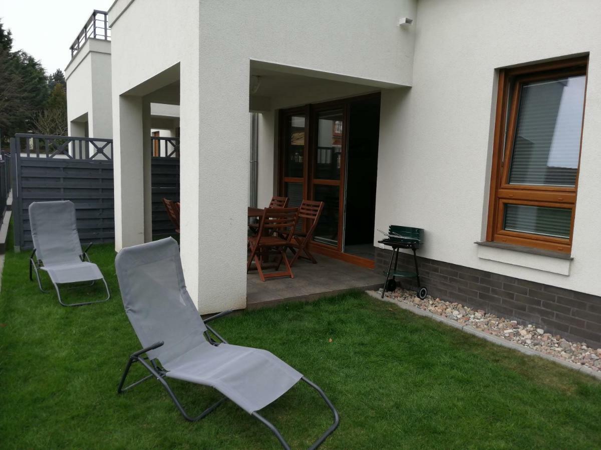 Apartament z ogródkiem Trzęsacz Exterior foto